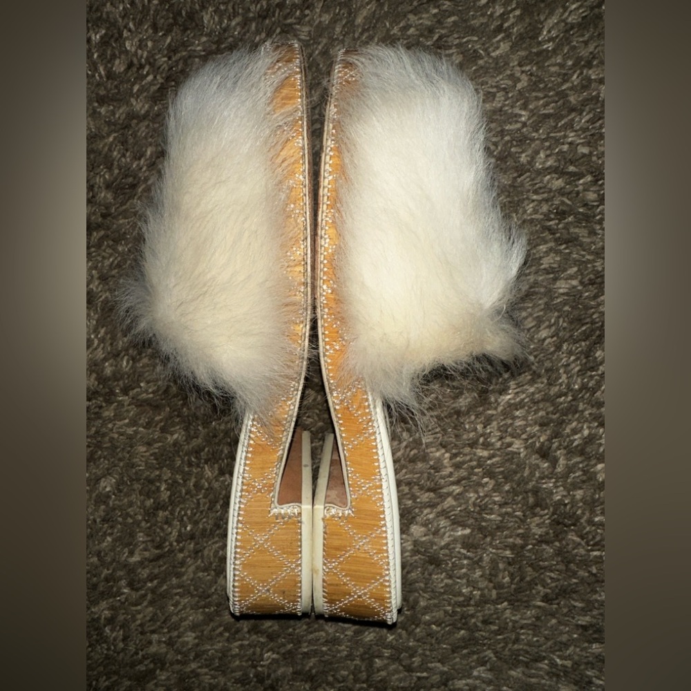 Chanel White Fur Slide Sandals Size 38.5 - Picture 3 of 13